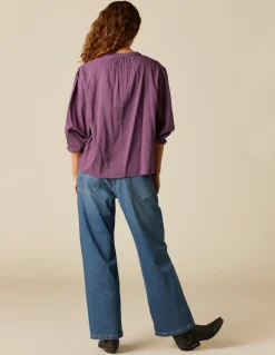 Shop CAMISA MORA BORDADO FLOR Camisas